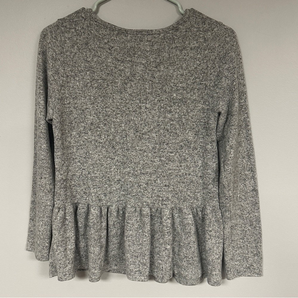 Gaze Top Women’s Gray Long Sleeve Ruffle Hem Casual, Super Soft, Small